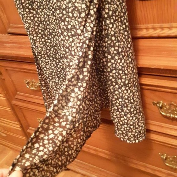 H&M Size Medium Dress - Picture 5 of 5